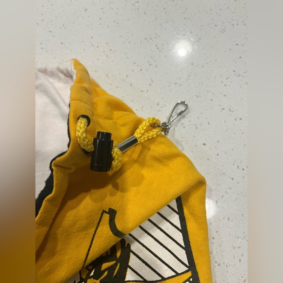 Iowa Hawkeyes Drawstring Pouch - Picture 3 of 5